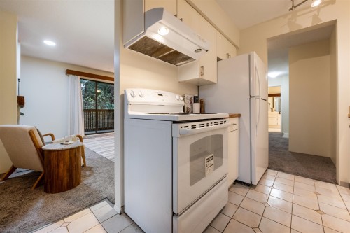 220-7377 Salisbury Avenue, Burnaby, BC 