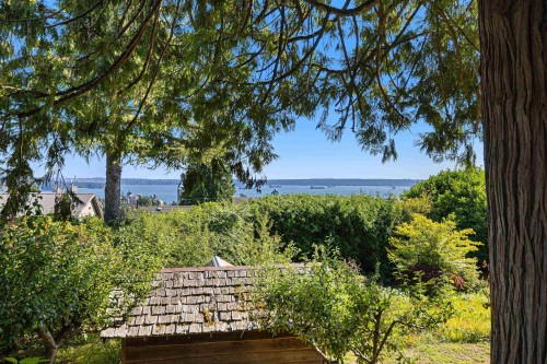 2234 Ottawa Avenue, West Vancouver, BC 