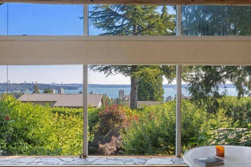 2234 Ottawa Avenue, West Vancouver, BC 