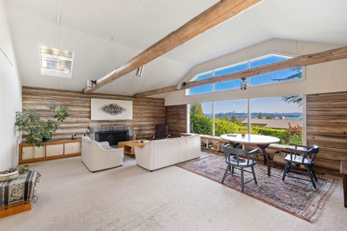 2234 Ottawa Avenue, West Vancouver, BC 