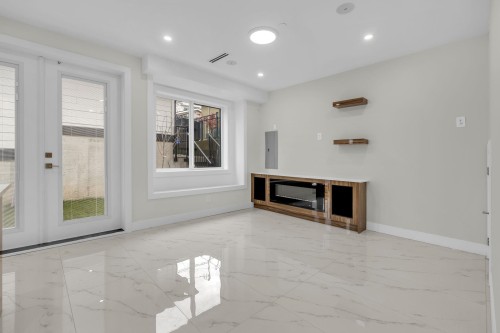 4325 Kamloops Street, Vancouver, BC 