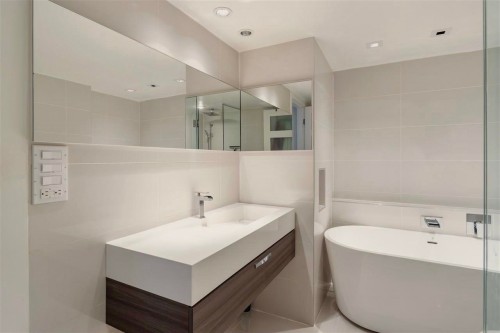 710-1500 Howe Street Street, Vancouver, BC 