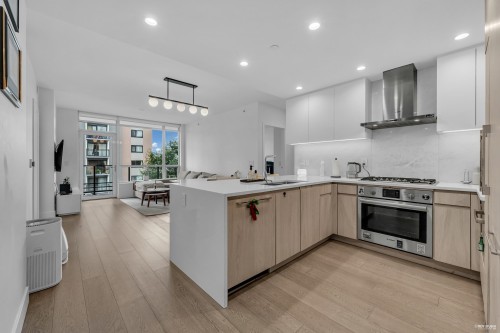 308-177 3Rd Street W, North Vancouver, BC 