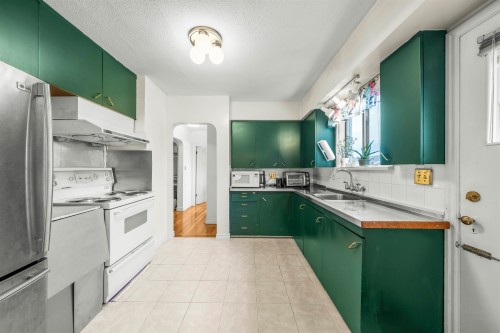 1371 Duthie Avenue, Burnaby, BC 