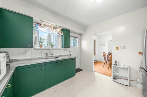 1371 Duthie Avenue, Burnaby, BC 