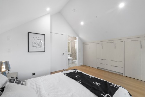 1-2386 45Th Avenue E, Vancouver, BC 