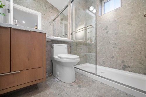 1-2386 45Th Avenue E, Vancouver, BC 