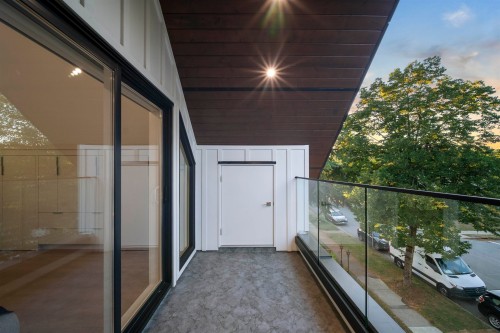 1-2386 45Th Avenue E, Vancouver, BC 