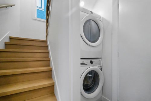 1-2386 45Th Avenue E, Vancouver, BC 