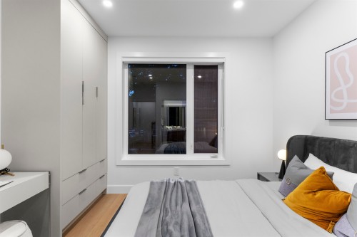 1-2386 45Th Avenue E, Vancouver, BC 