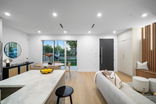 1-2386 45Th Avenue E, Vancouver, BC 