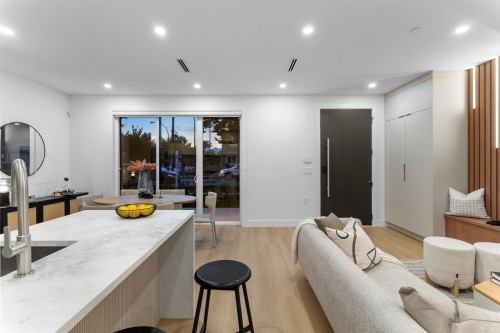 1-2386 45Th Avenue E, Vancouver, BC 