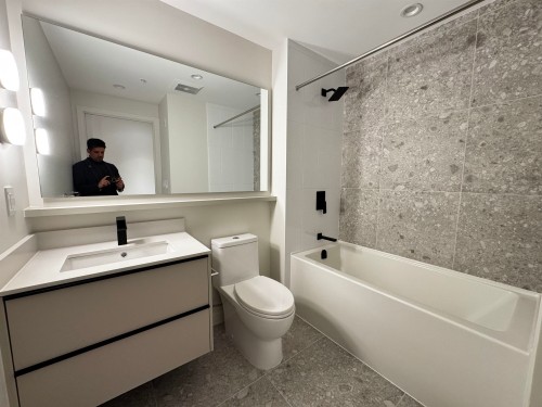 114-125 Albert St, Port Moody, BC 