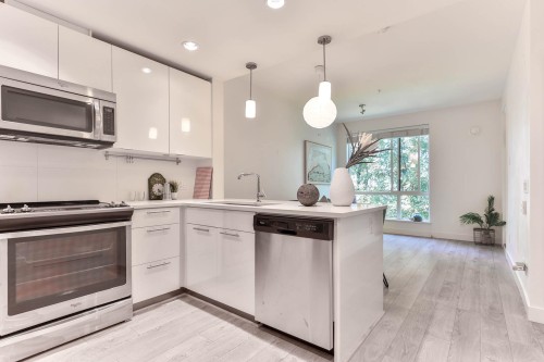 527-723 3Rd Street W, North Vancouver, BC 