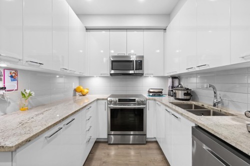 306-22315 122 Avenue, Maple Ridge, BC 