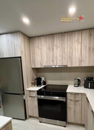 408-3594 Malsum Drive, North Vancouver, BC 