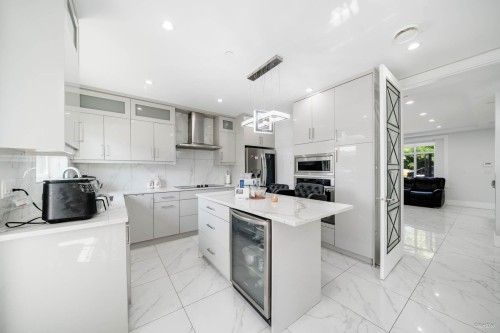 4841 Dumfries Street, Vancouver, BC 