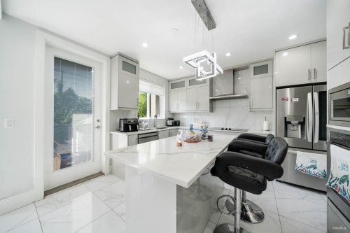 4841 Dumfries Street, Vancouver, BC 