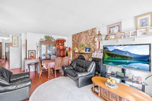 45 Stratford Avenue N, Burnaby, BC 