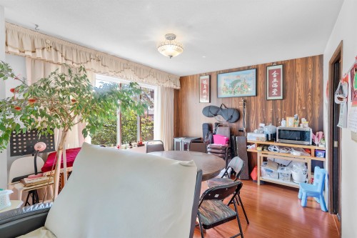 45 Stratford Avenue N, Burnaby, BC 