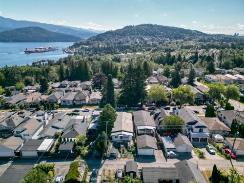 45 Stratford Avenue N, Burnaby, BC 