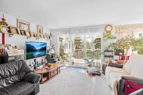 45 Stratford Avenue N, Burnaby, BC 