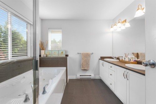 3382 Darwin Avenue, Coquitlam, BC 