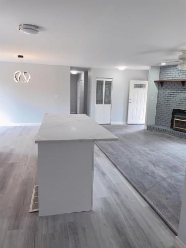 20583 Dewdney Trunk Road, Maple Ridge, BC 