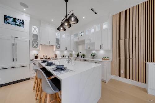 1-4463 Walden Street, Vancouver, BC 