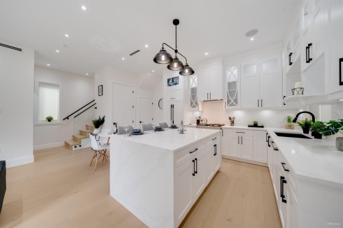 1-4463 Walden Street, Vancouver, BC 