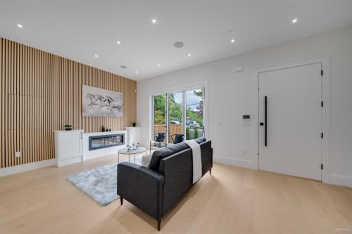 1-4463 Walden Street, Vancouver, BC 