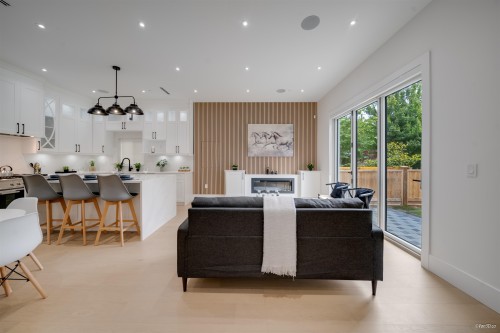 1-4463 Walden Street, Vancouver, BC 