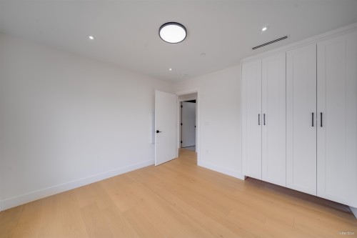 2-4463 Walden Street, Vancouver, BC 