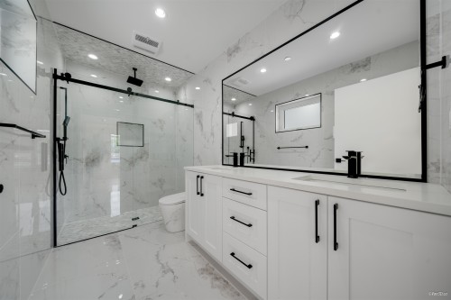 2-4463 Walden Street, Vancouver, BC 