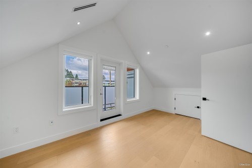 2-4463 Walden Street, Vancouver, BC 