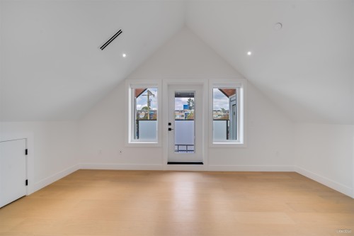 2-4463 Walden Street, Vancouver, BC 