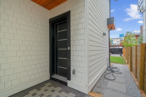 2-4463 Walden Street, Vancouver, BC 