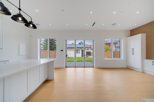 2-4463 Walden Street, Vancouver, BC 