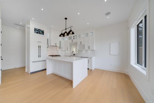 2-4463 Walden Street, Vancouver, BC 