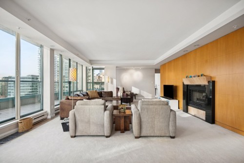 Ph 3-4-1383 Howe Street, Vancouver, BC 