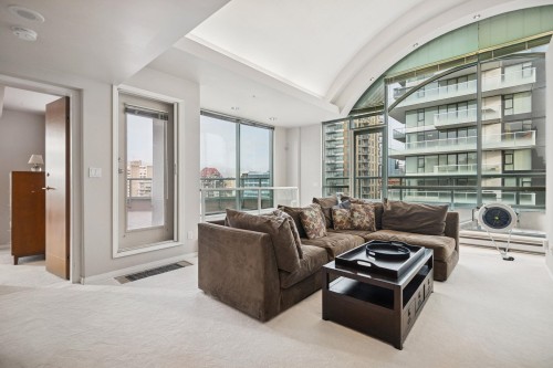 Ph 3-4-1383 Howe Street, Vancouver, BC 