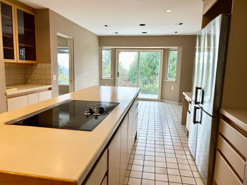 1378 Chartwell Drive, West Vancouver, BC 