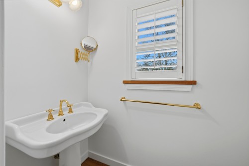 5761 Holland Street, Vancouver, BC 