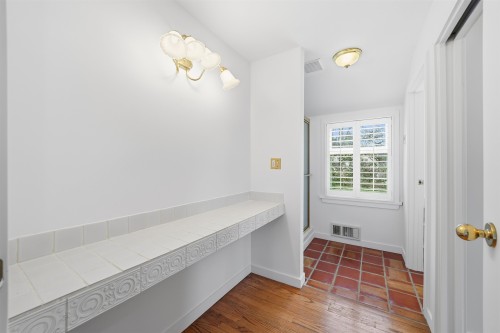 5761 Holland Street, Vancouver, BC 