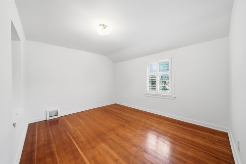 5761 Holland Street, Vancouver, BC 