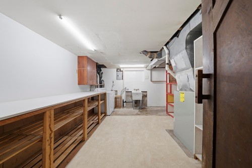 5761 Holland Street, Vancouver, BC 