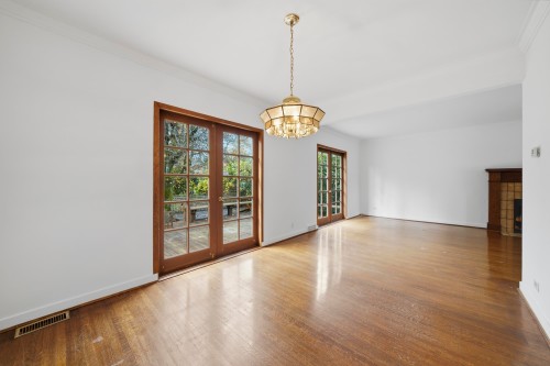 5761 Holland Street, Vancouver, BC 