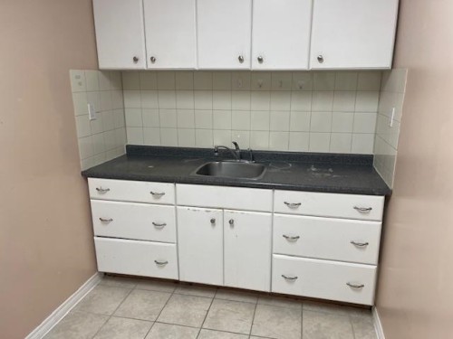 3034 Glen Drive, Vancouver, BC 