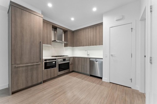 111-2060 Curling Road, North Vancouver, BC 