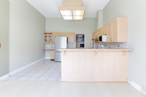 303-7500 Abercrombie Drive, Richmond, BC 